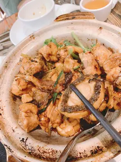 鎮店鮑魚滑雞煲