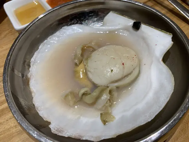 鮮嫩彈牙嘅元貝,
仲有好多湯汁,鮮甜得很!😋