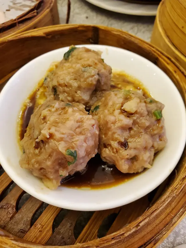 蒸牛肉球