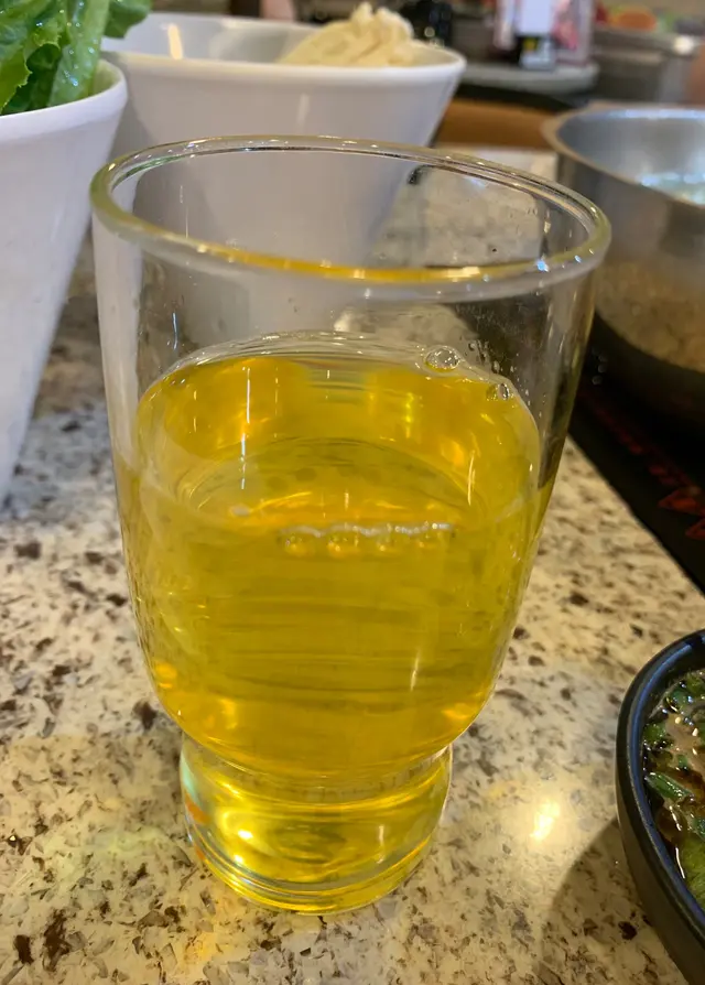 竹蔗水養陰潤燥，最岩打邊爐飲～
而且甜度剛好，清熱氣一流～