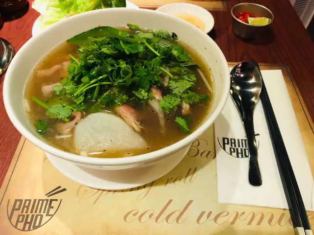 生牛肉湯河