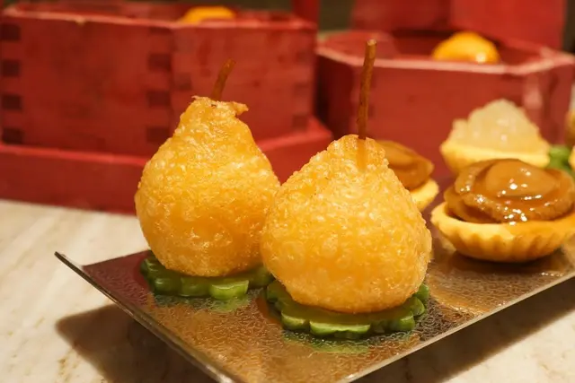 黃金啤梨鹹水角