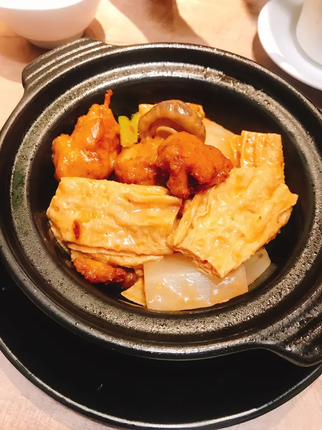 蘿白枝竹素羊腩冬菇煲