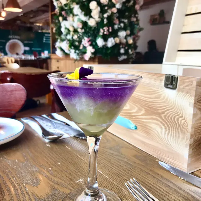 Grape & Butterfly Pea Flower Gin