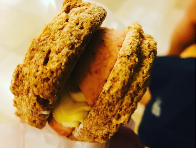 Strawberry  mascarpone  cheese  Dacquoise  