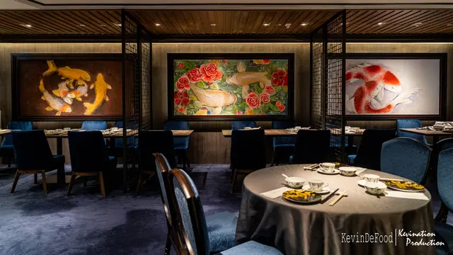 這家菜館有專用的畫家幫手做設計,牆上主要以近似浮世繪的壁畫作裝飾。