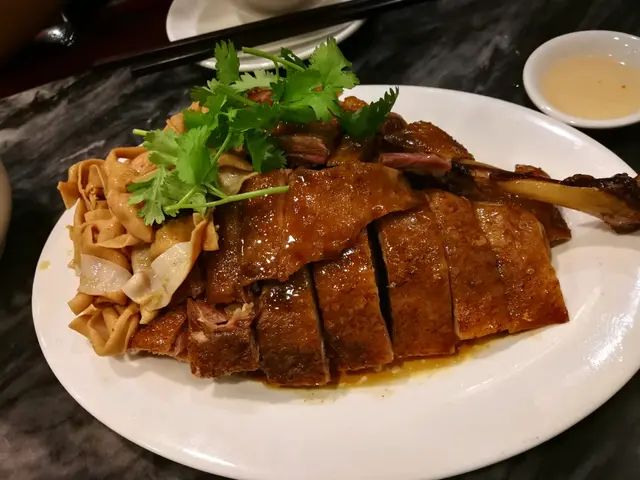 鹵水鵝拼鵝腸拼豆腐