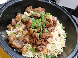 砂鍋脆米扣肉炒飯