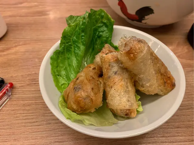 米紙脆春卷 2條