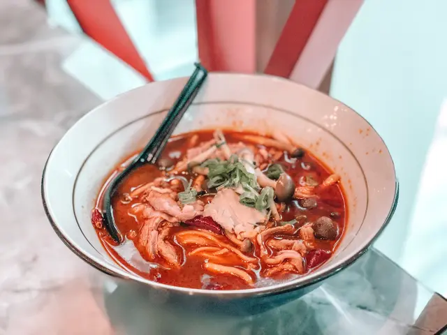 四川麻辣牛肉湯麵