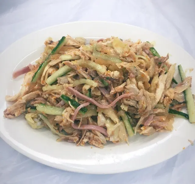 開胃菜, 當頭盤不錯, 蟹籽有點綴作用, WASABI拌醬手撕雞味道夾, 推介!