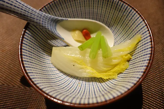 濃湯是雞湯,娃娃菜柔軟吸湯