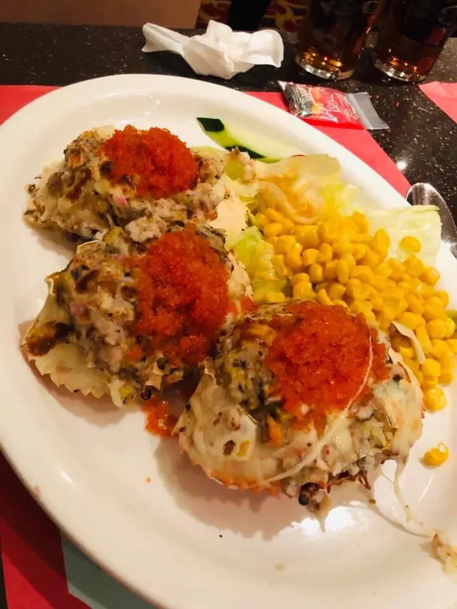 起碼有大大pat蟹子係面，但可以多D芝士