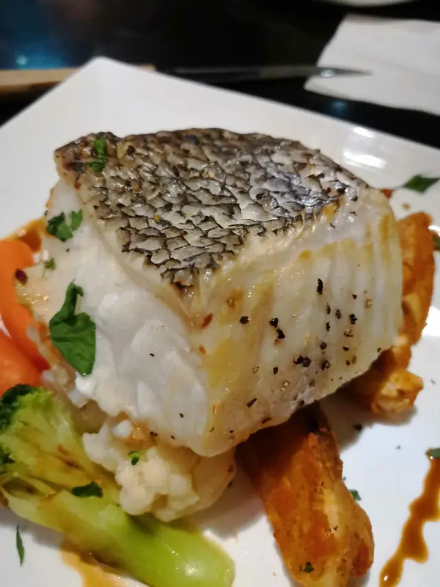 香焗鱈魚配秘制汁