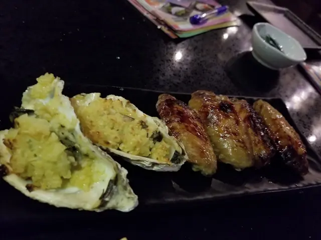 蒜蓉燒蠔和燒雞翼