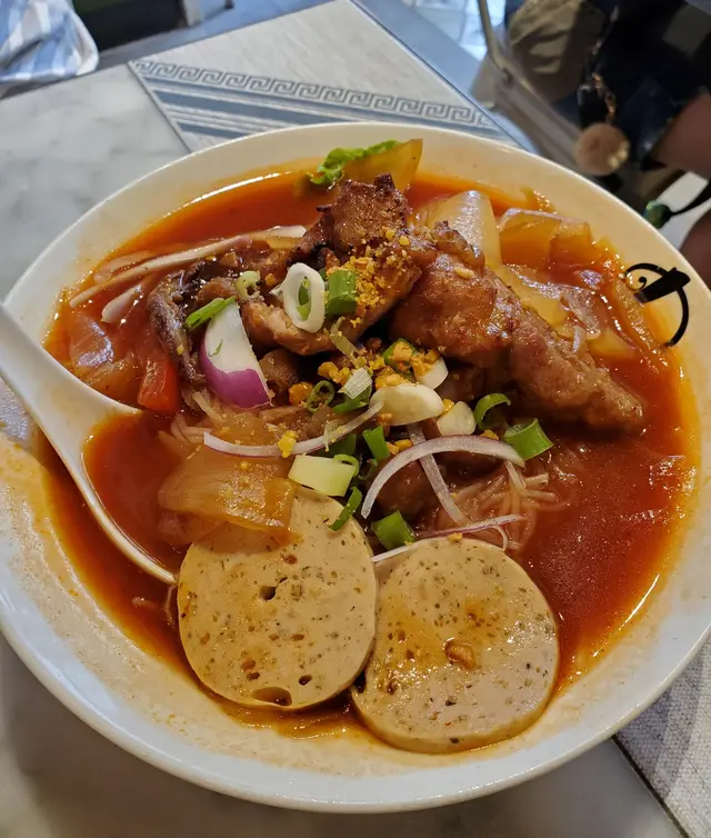 紅蕃茄四寶湯檬粉