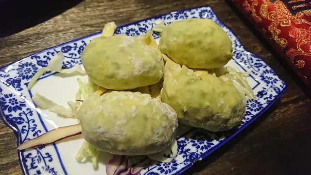 新鮮菜苗帶子餃