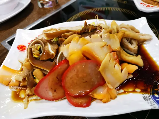 食滿$300送