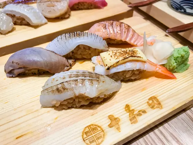 火炙壽司拼盤