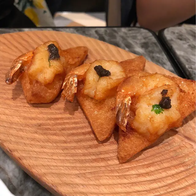 蝦幾大隻，多士好脆，唯獨係有啲油膩。