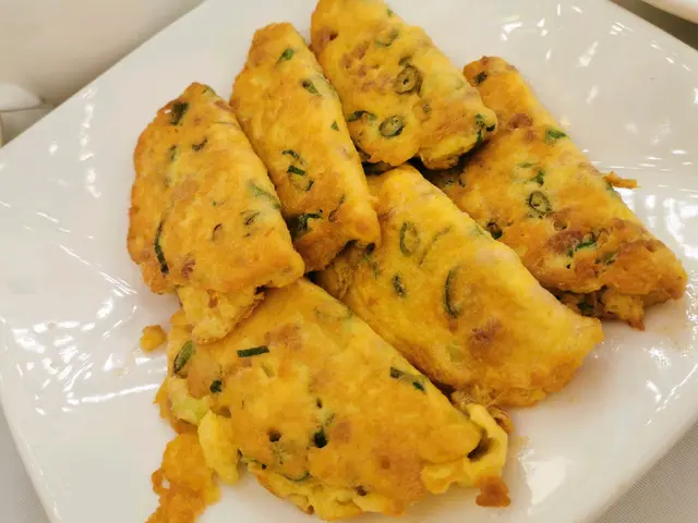 菜脯肉鬆煎蛋角