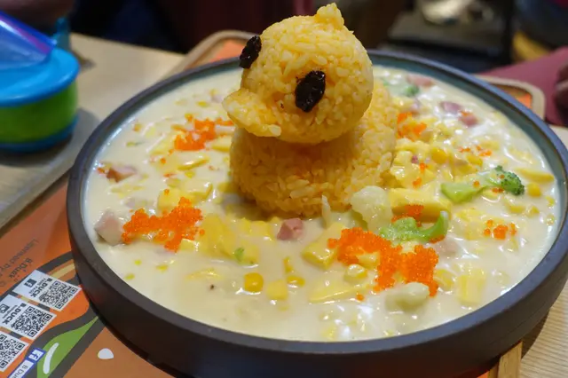 最吸引我莫過於其立體 B. Duck 鴨仔造型