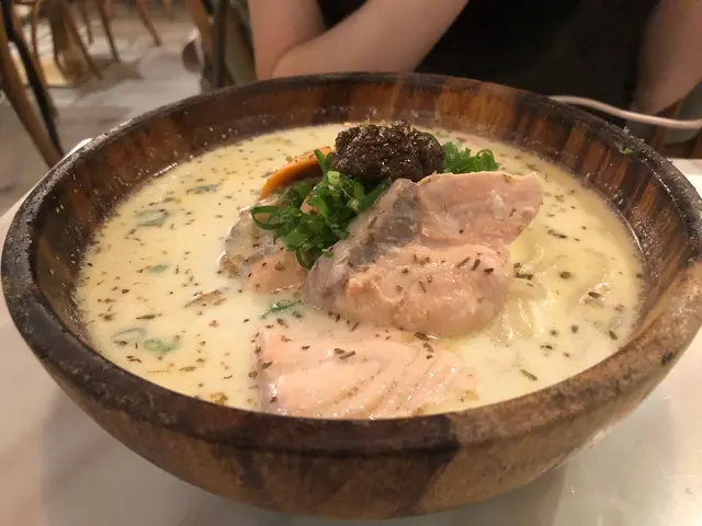 黑松露忌廉海鮮烏冬