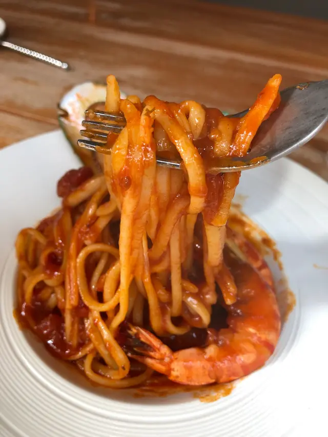 蕃茄海鮮義大利麵