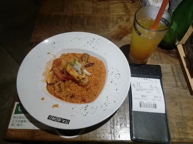 帆立貝海鮮龍蝦汁焗珍珠飯 + 菠蘿梳打特飲