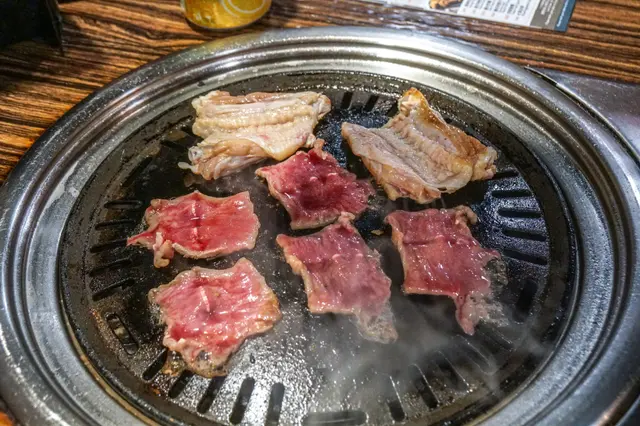 雞翼、雪花牛仔肉