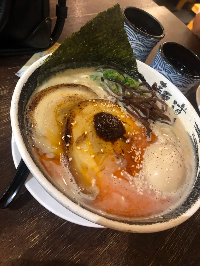 叉燒伊勢海老豚骨拉麵