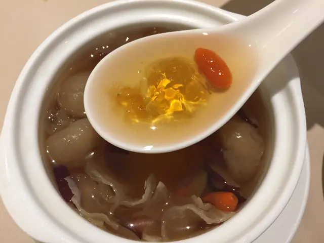 桃膠紅棗桂圓湯