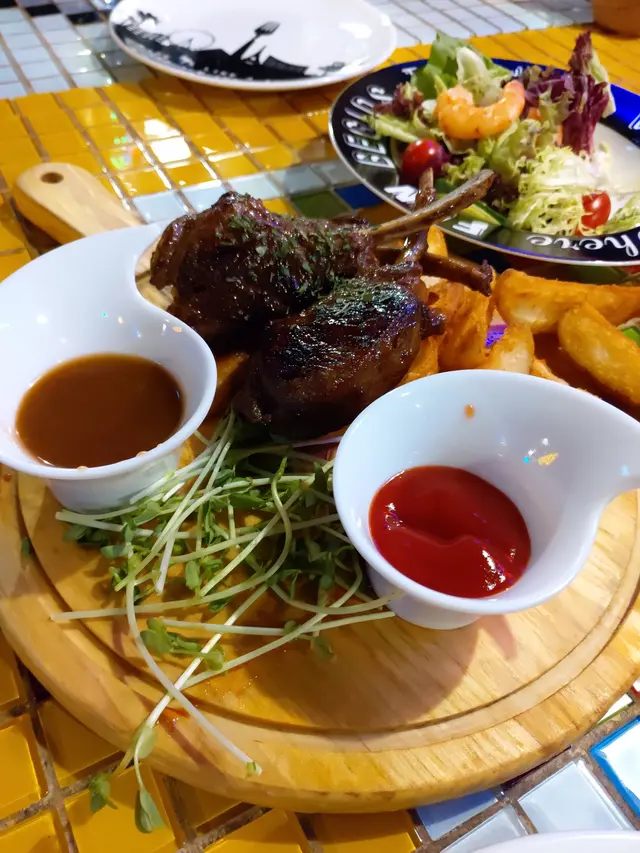 迷迭香草煎羊架