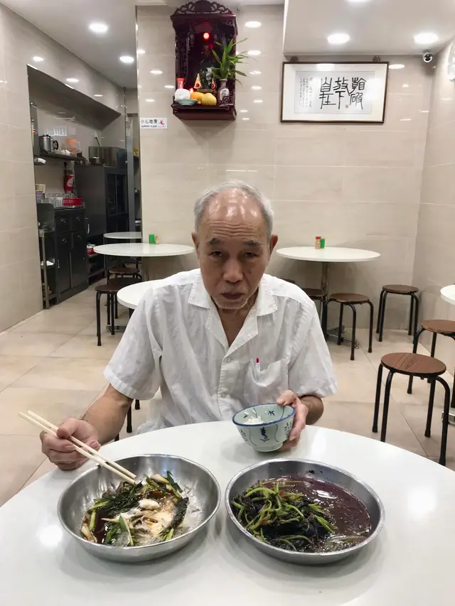 老店開了三十多年，一直在此打工的老伙記﹗