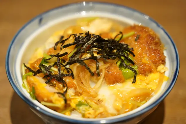 吉列黑毛豬扒蛋飯