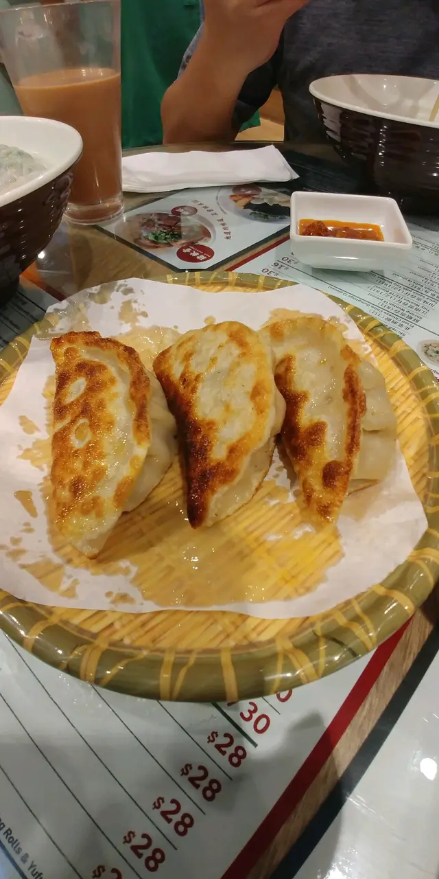 煎餃子