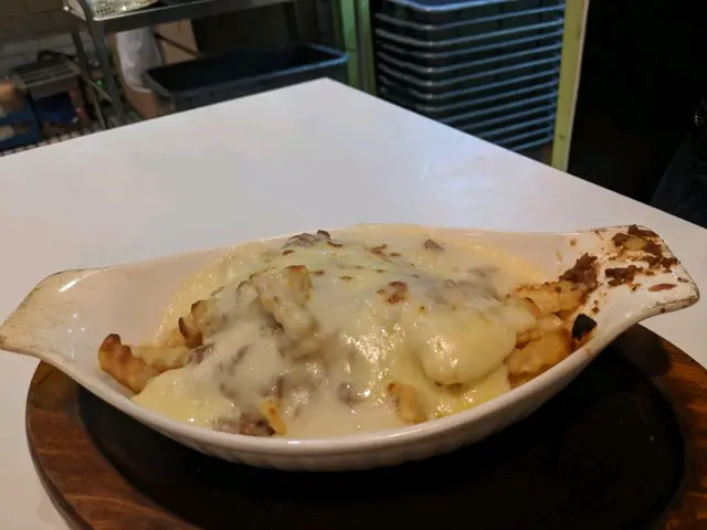 芝士肉醬焗薯條