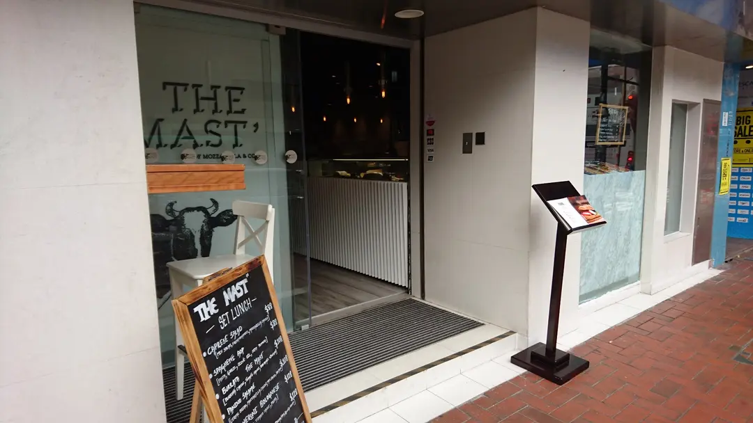 The Mast’ of Mozzarella & Co.