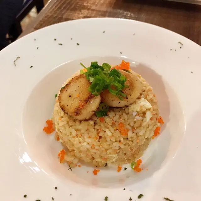 刺身帶子蛋白露荀炒飯