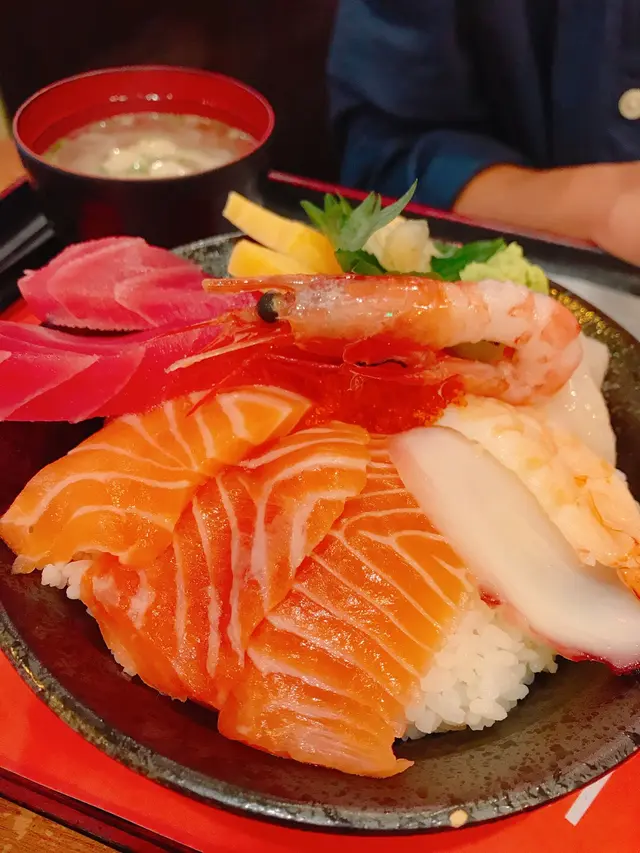 雜錦魚生飯