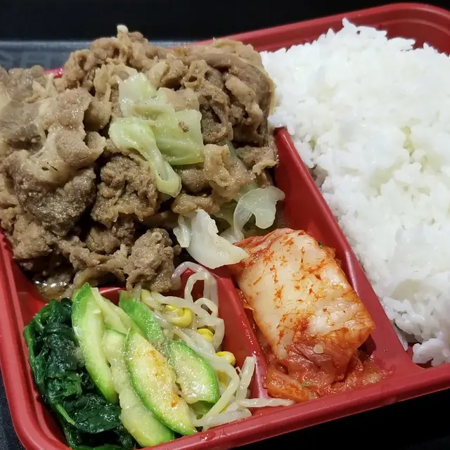 食材擺放井井有條。