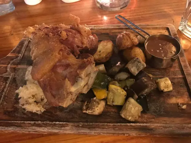 香燒德國鹹豬手