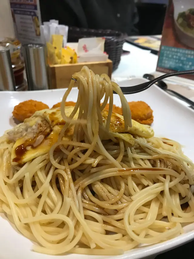 吞拿魚芝士玉子燒 配炸帶子,意粉