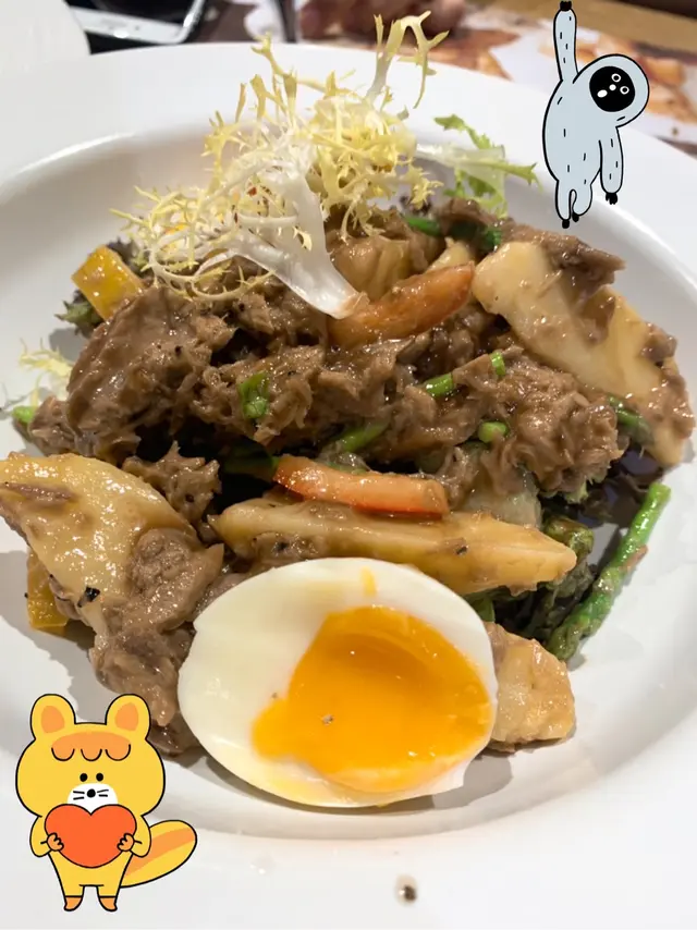 尼哥斯吞拿魚沙律伴溫泉蛋