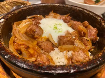 溫泉蛋牛肉石鍋飯