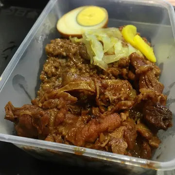 香菇肉燥豬軟骨飯