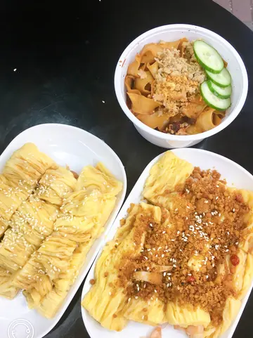 避风塘爆虾黄金肠粉