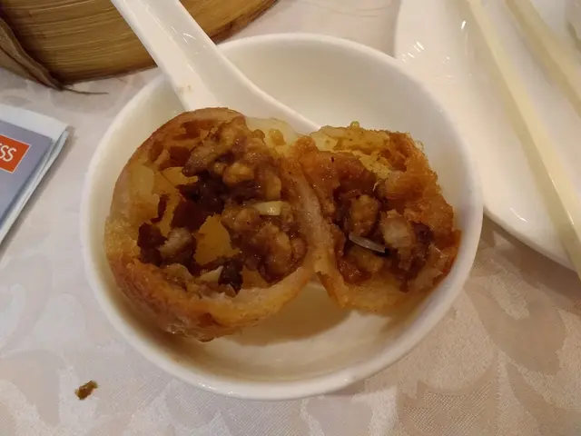 主要是肉粒做餡