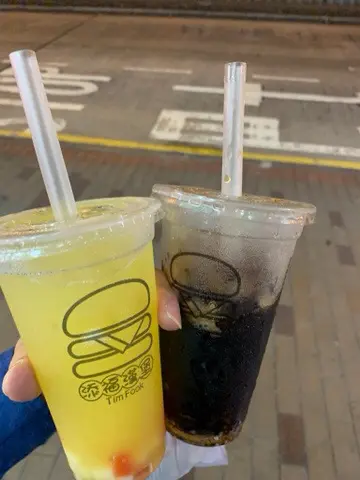 雙檸可樂、菠蘿梳打