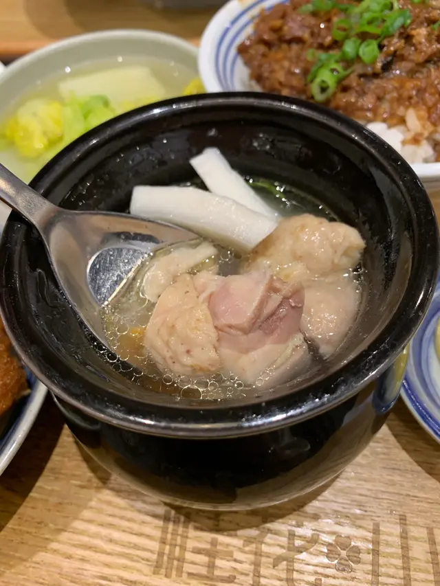 椰子燉雞湯